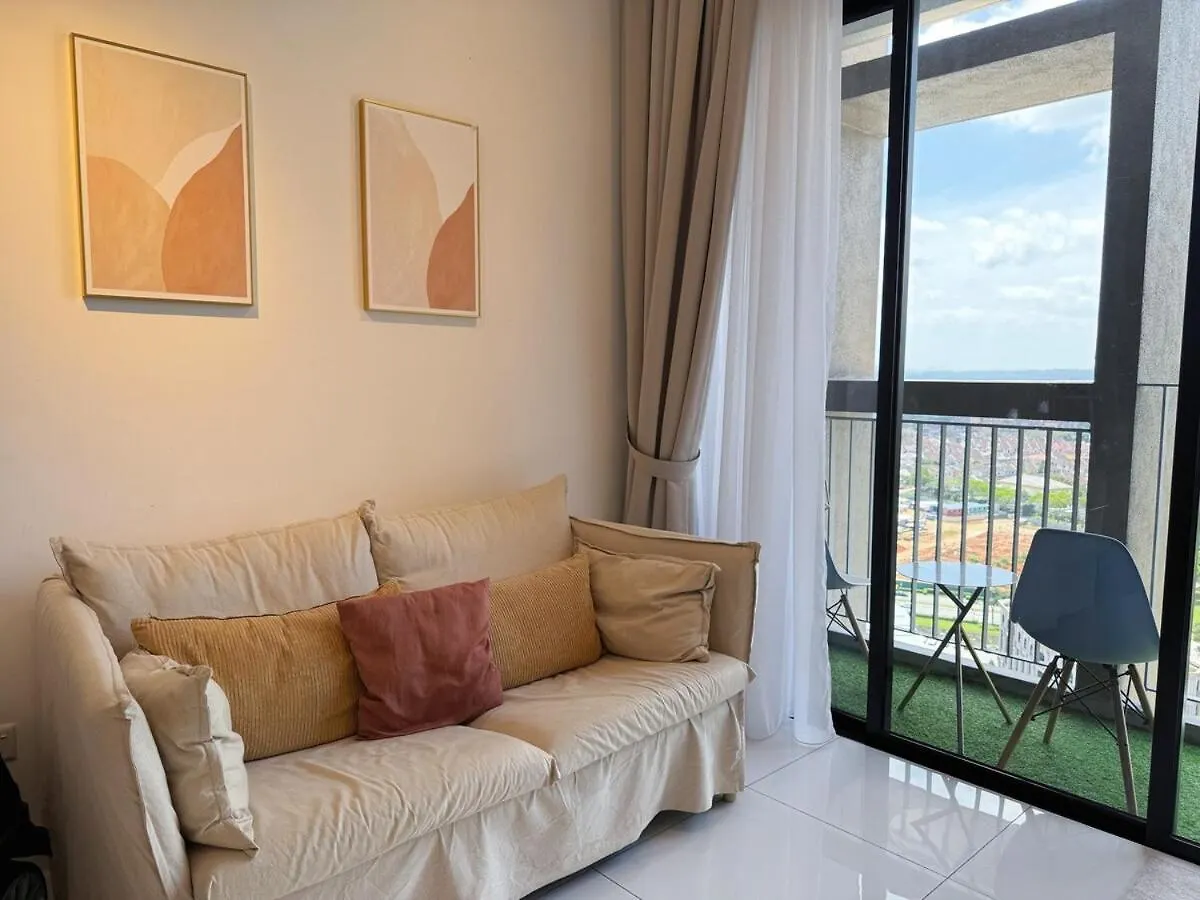2104Skytree Family Happynest 4-5Pax Apartment Johor Bahru 0*,