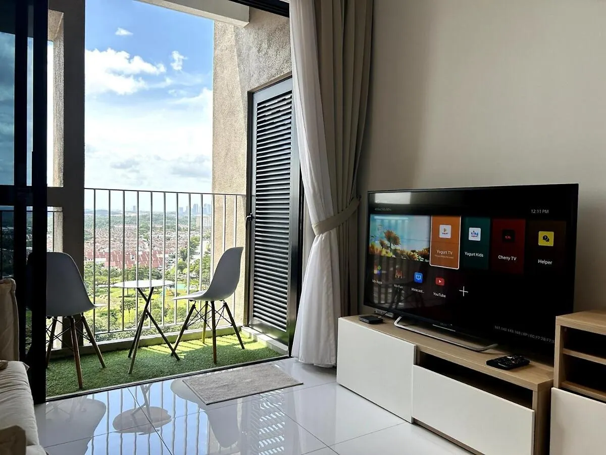 2104Skytree Family Happynest 4-5Pax Apartment Johor Bahru 0*,  Malaysia